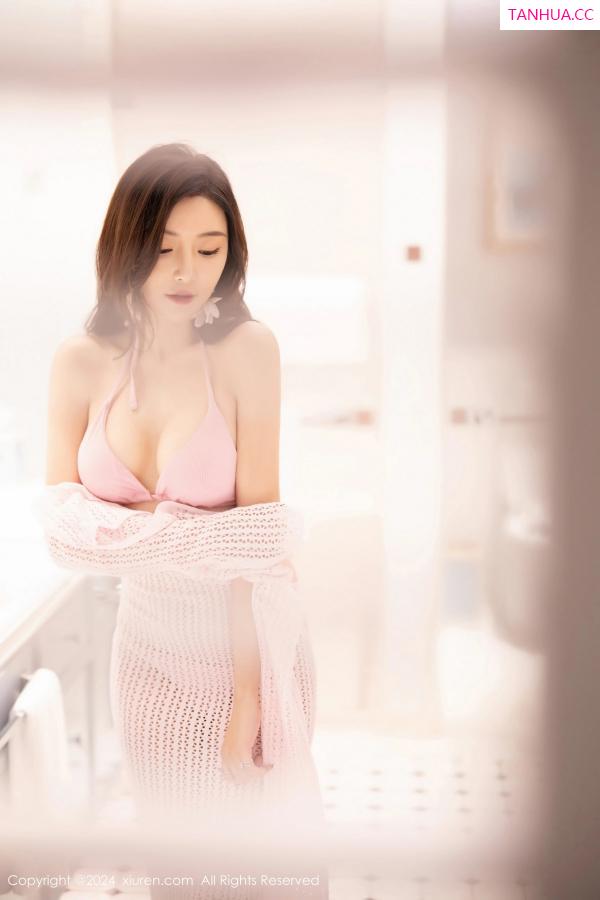 王馨瑶  [XiuRen]高清写真图 2024.02.02 No.8055 王馨瑶yanni 黑丝性感第33张图片